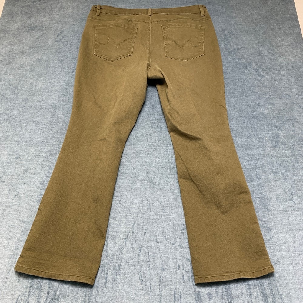 DG2 by Diane Gilman Jeans Women 16W 30x37 Olive Green Cotton Stretch Bootcut Leg